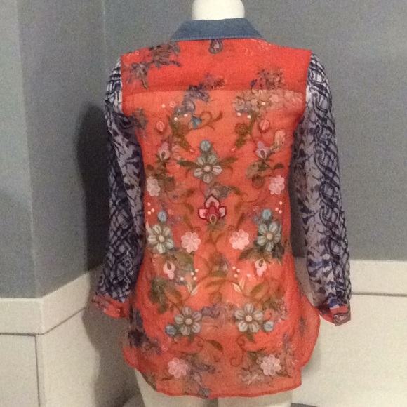 Vincente  Womens Embroidered Floral Sheer Sleeve Poly Blouse Sz S - Picture 4 of 7